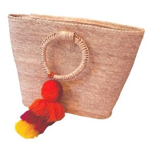 RAFFIA HANDMADE BEACH BAG WITH COLORFUL POMPOM TASSEL NWOT‎